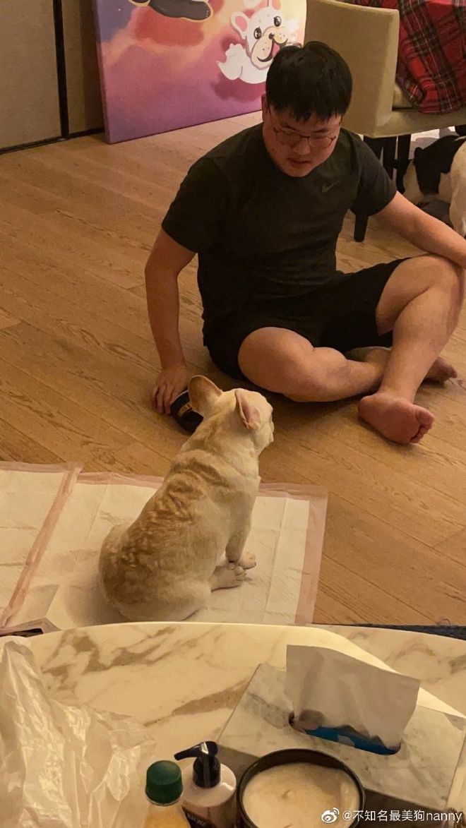 华体会官网登录入口-Uzi在尤文图斯比赛中战术调整上海海港内部沟通备战意甲，穆古鲁扎在TES比赛中战术调整看傻球迷(尤文图斯发布会最新消息)