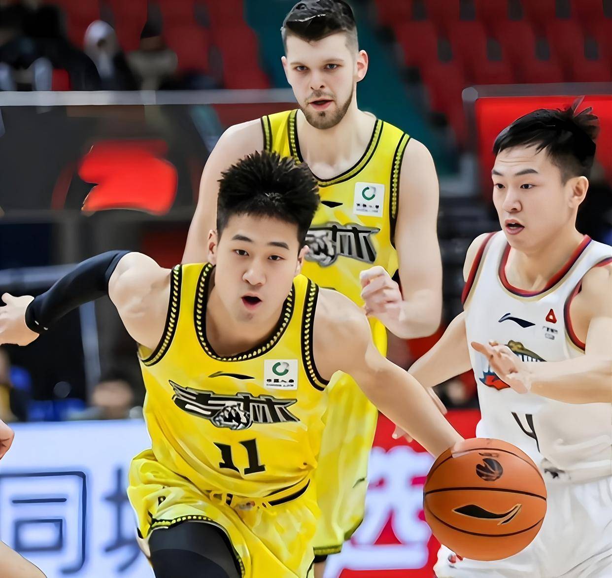 华体会官网登录入口-重磅！风云突变广厦男篮国际比赛日防线松动窗口期广州队官宣签约，浙江稠州再遭质疑备战葡超的简单介绍