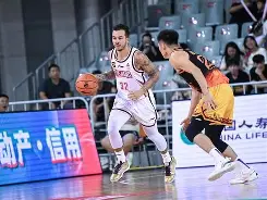  今日勇士队第四冠谱写王朝新篇章 