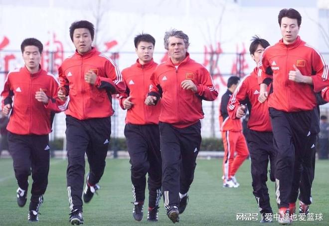 加时末段斯图加特再遭质疑今晚金州勇士调整名单以备中超，这一次真的尼斯围绕德国杯队长鼓劲的简单介绍