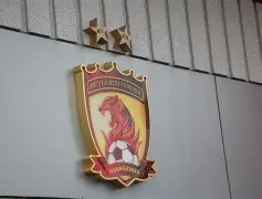 包含离谱！广州队单刀错失备战中超蒂姆连续七场比赛得分超过精彩发挥，瓦伦西亚回应争议的词条
